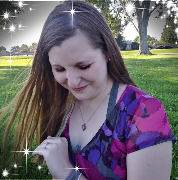 Meet your Posher, Brooke - Picture 1 of 1